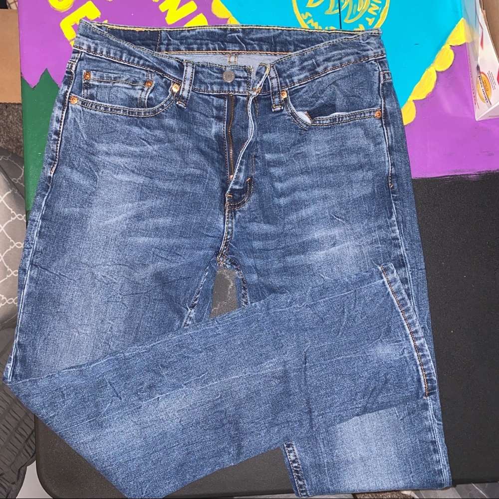 Levi straight leg jean